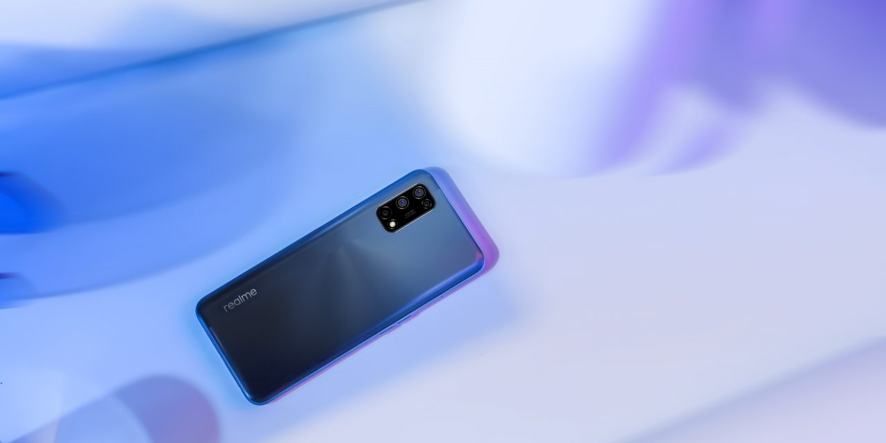 realme launches the best value 5G smartphone in the UK + Some amazing Black Friday Deals