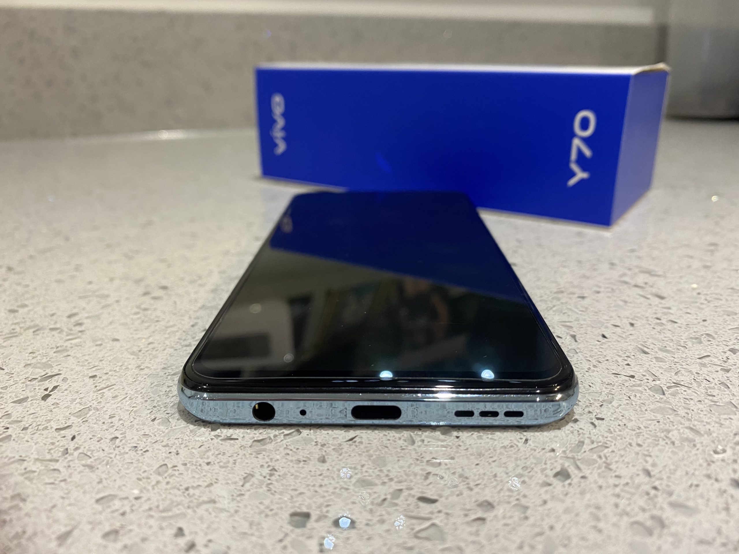 Vivo Y70 Review