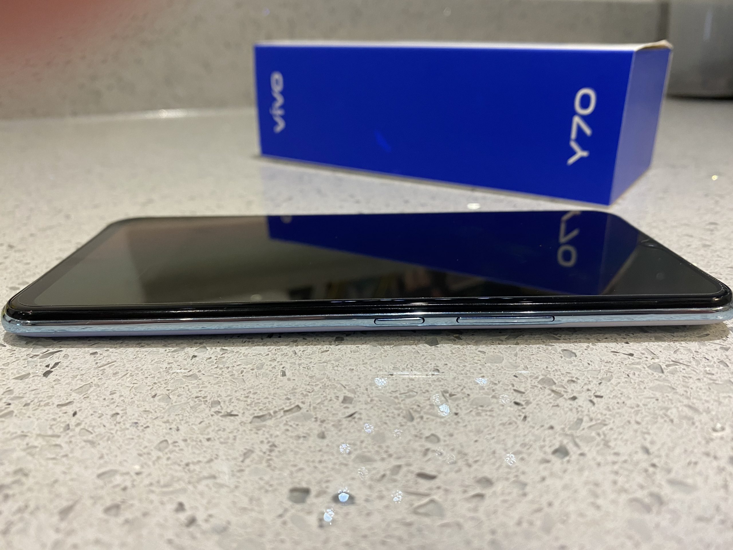 Vivo Y70 Review